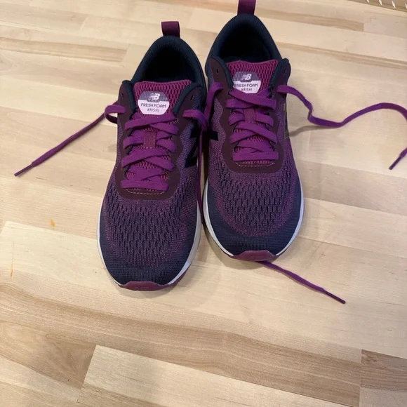 New Balance Women's Purple Fresh Foam Arishi Athletic Shoes - Picture 11 of 11
